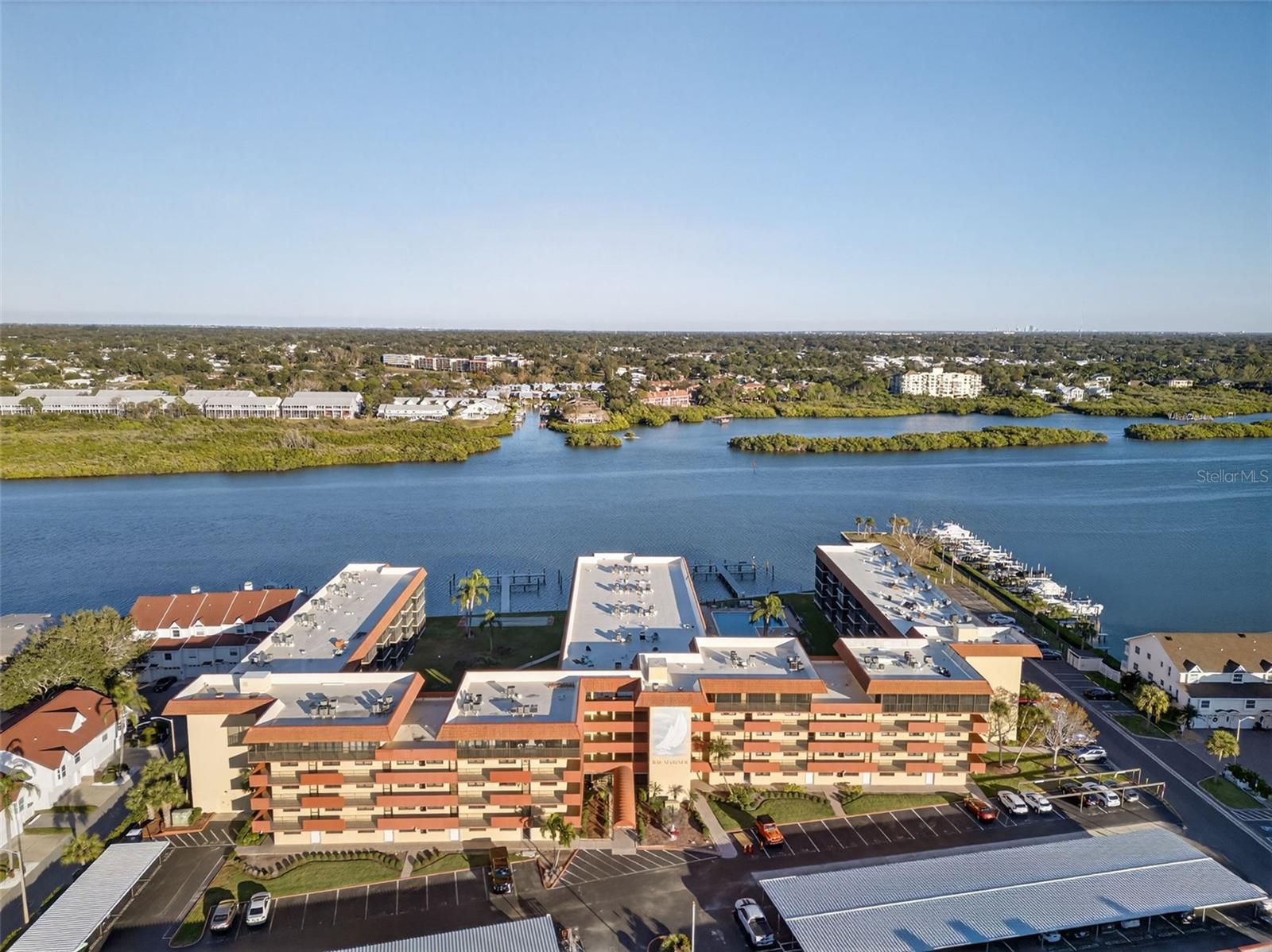 BAY MARINER THE CONDO - Residential