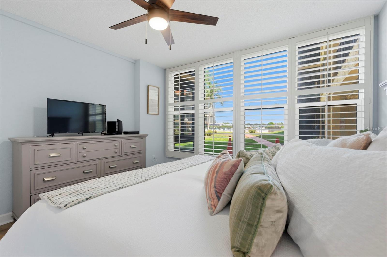 BAY MARINER THE CONDO - Residential