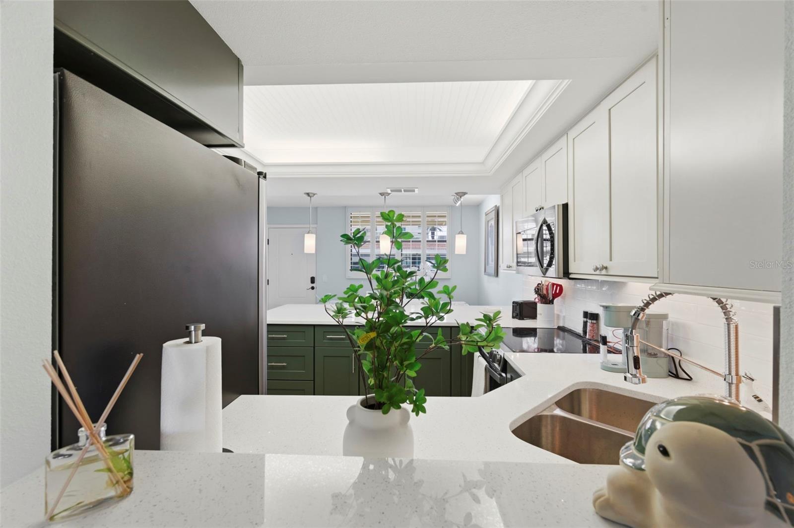 BAY MARINER THE CONDO - Residential