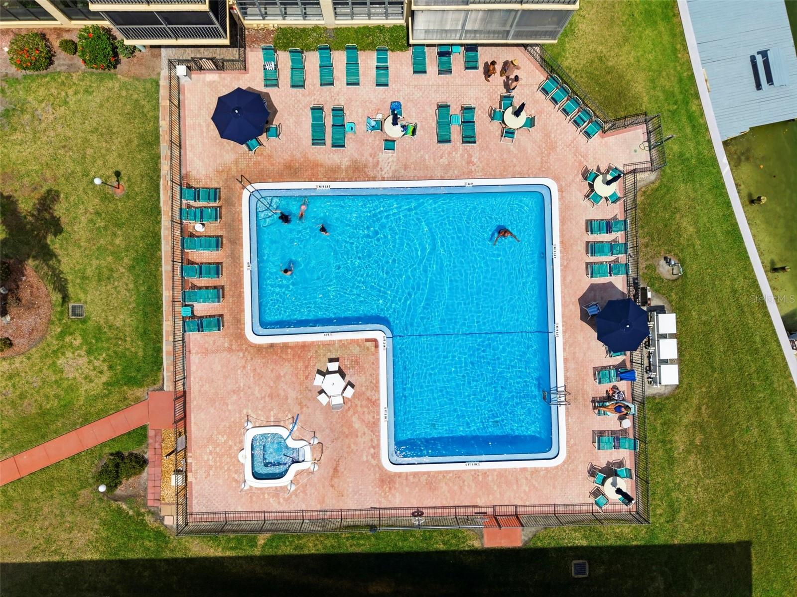 BAY MARINER THE CONDO - Residential