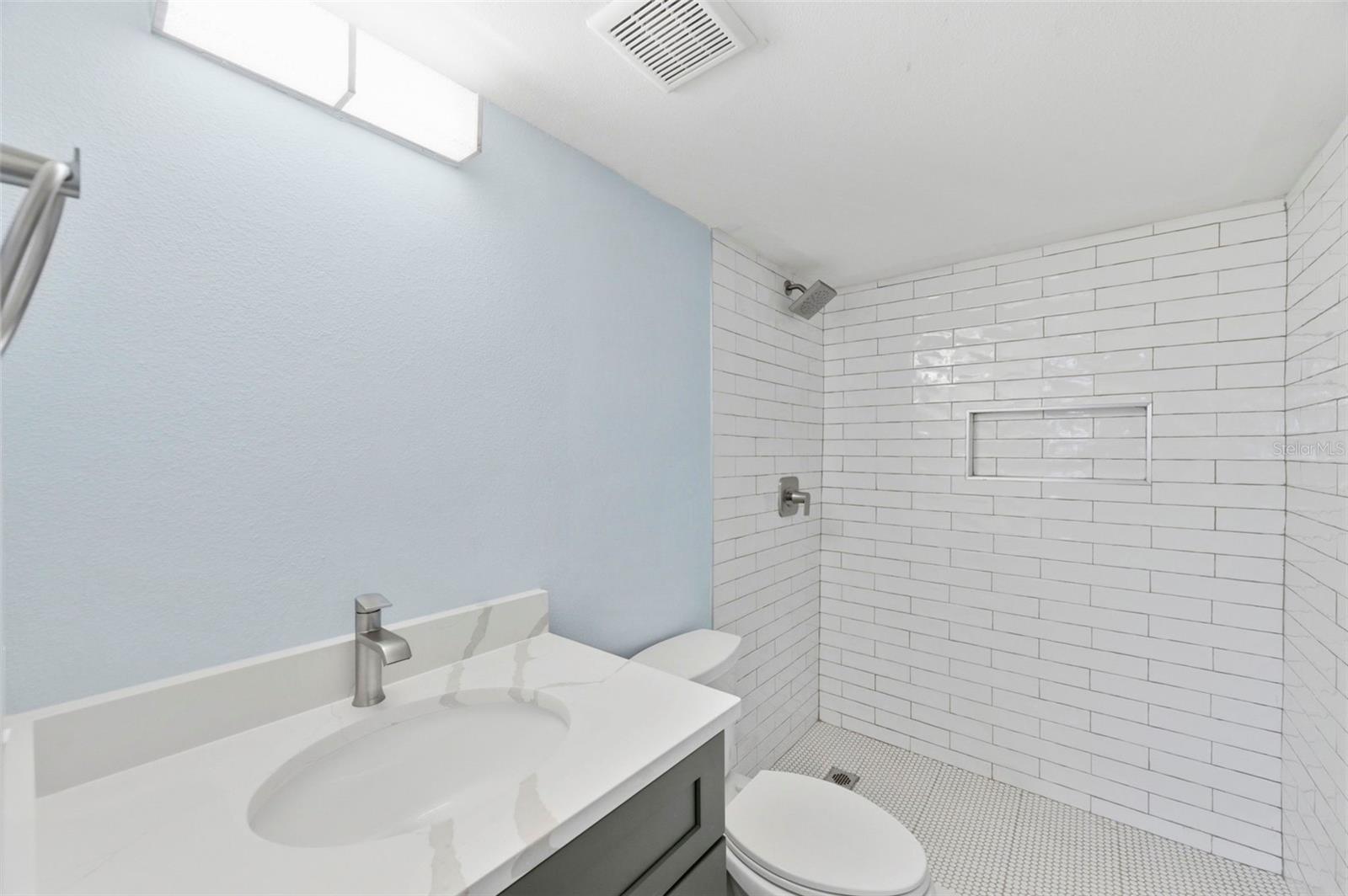 BAY MARINER THE CONDO - Residential