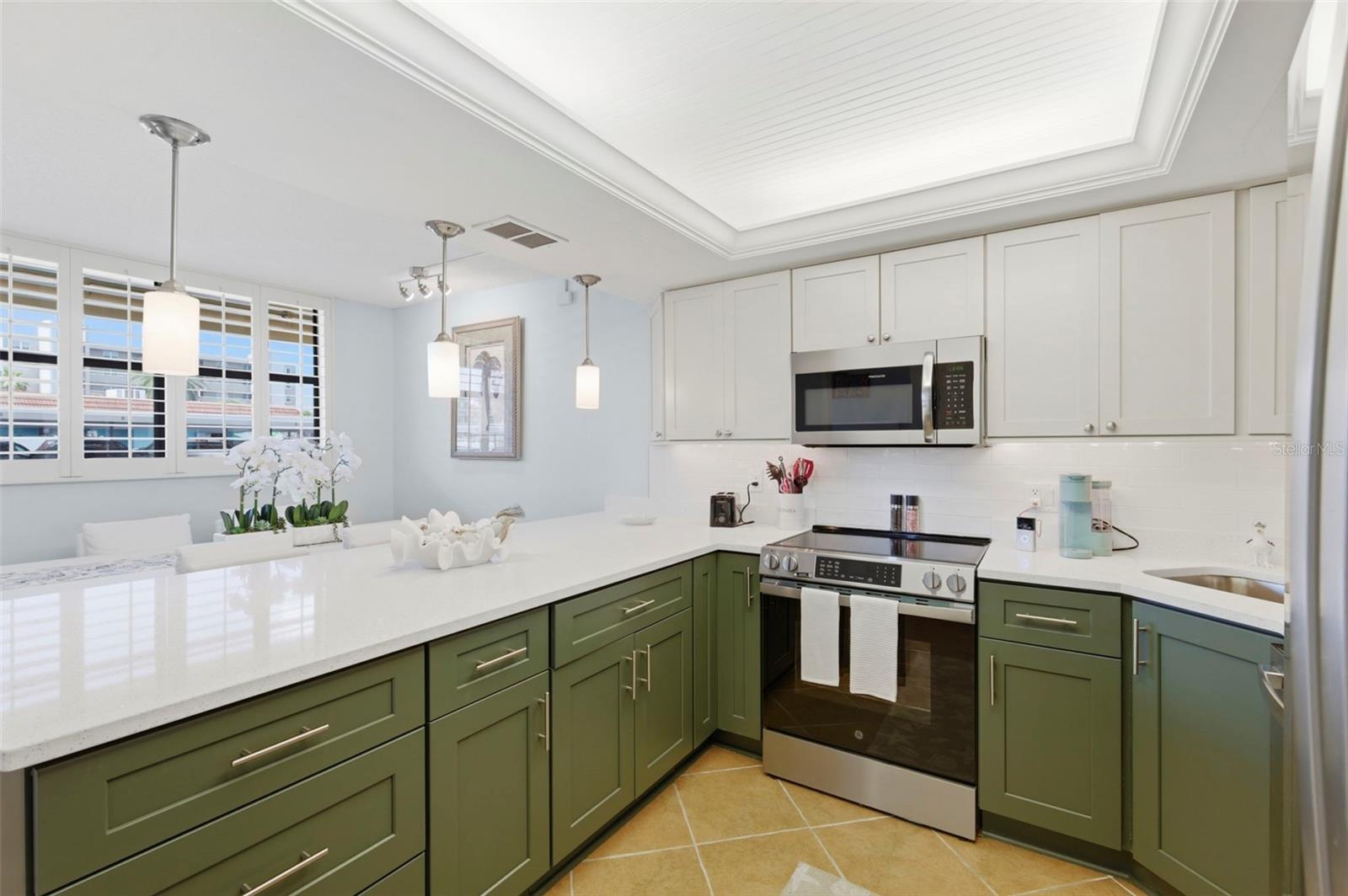 BAY MARINER THE CONDO - Residential