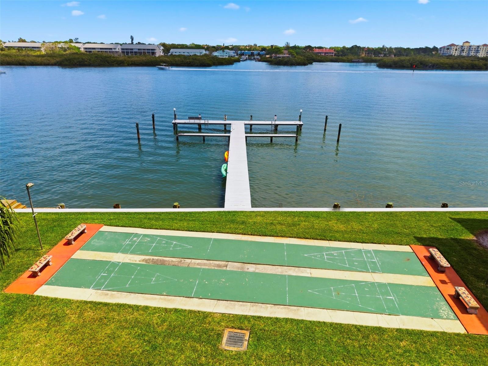 BAY MARINER THE CONDO - Residential