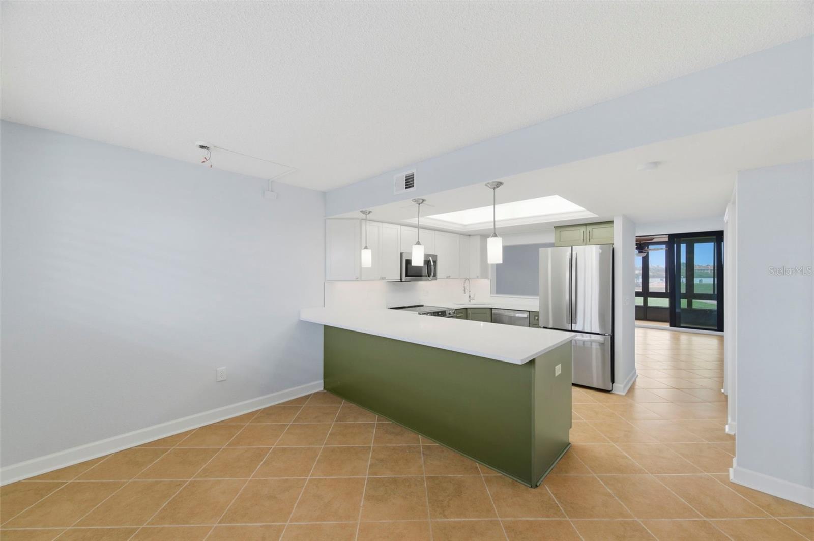 BAY MARINER THE CONDO - Residential