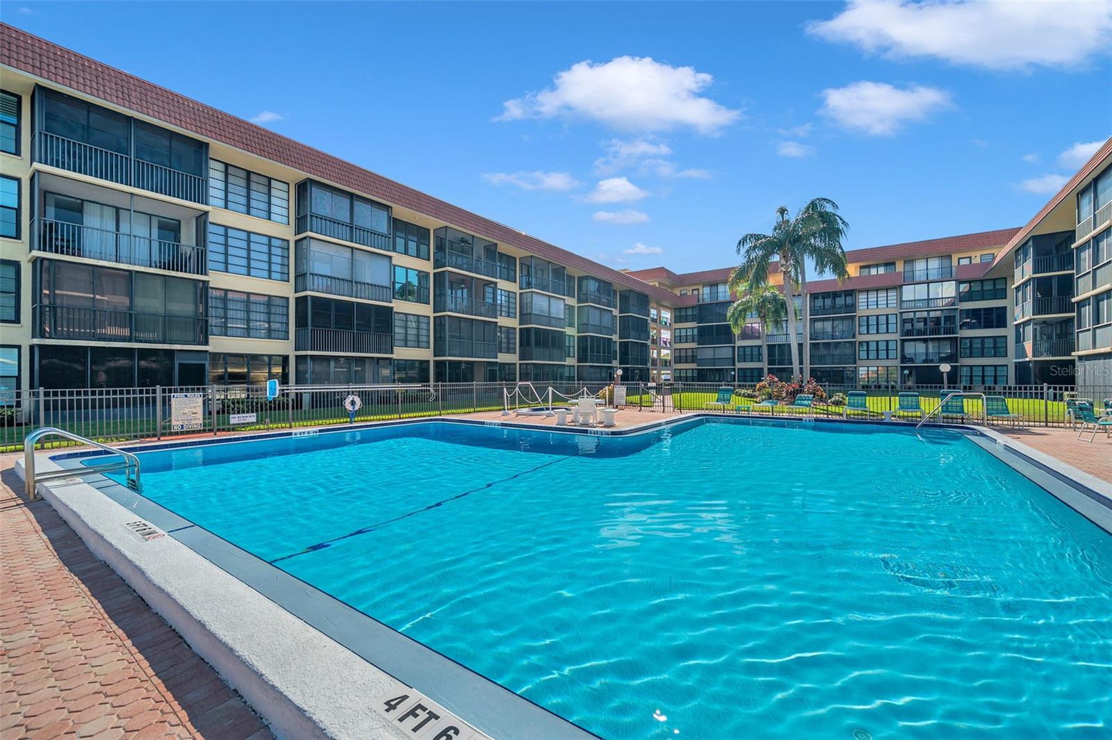 BAY MARINER THE CONDO - Residential