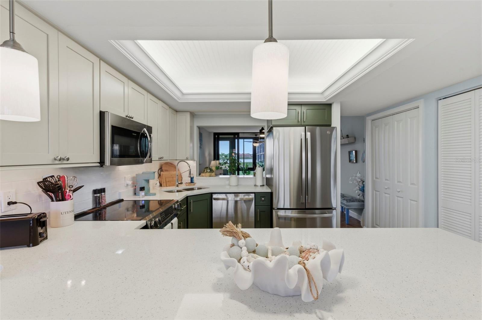 BAY MARINER THE CONDO - Residential