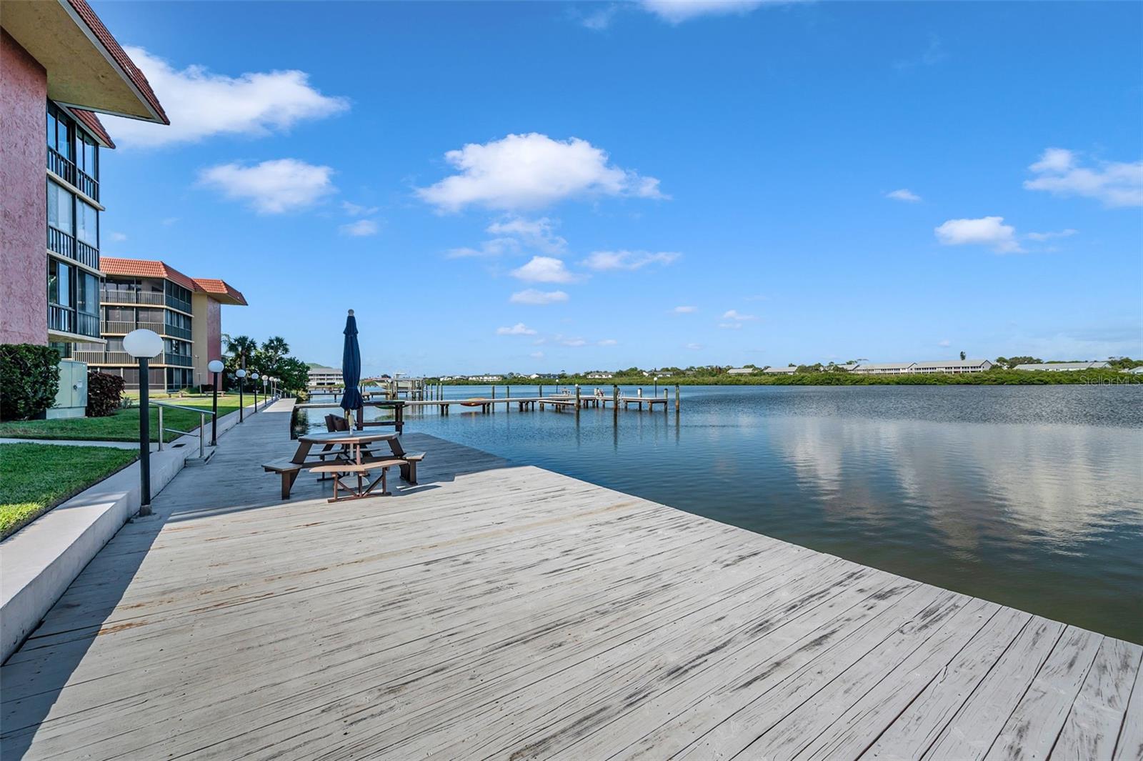 BAY MARINER THE CONDO - Residential