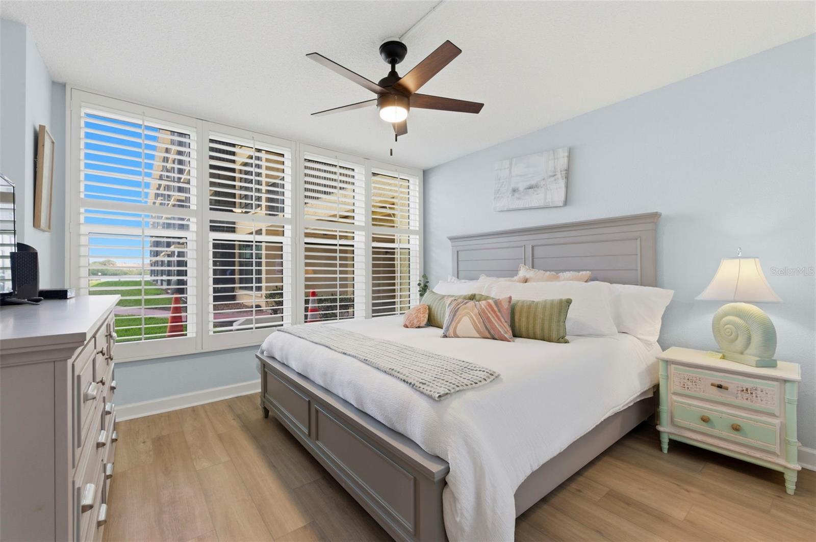 BAY MARINER THE CONDO - Residential