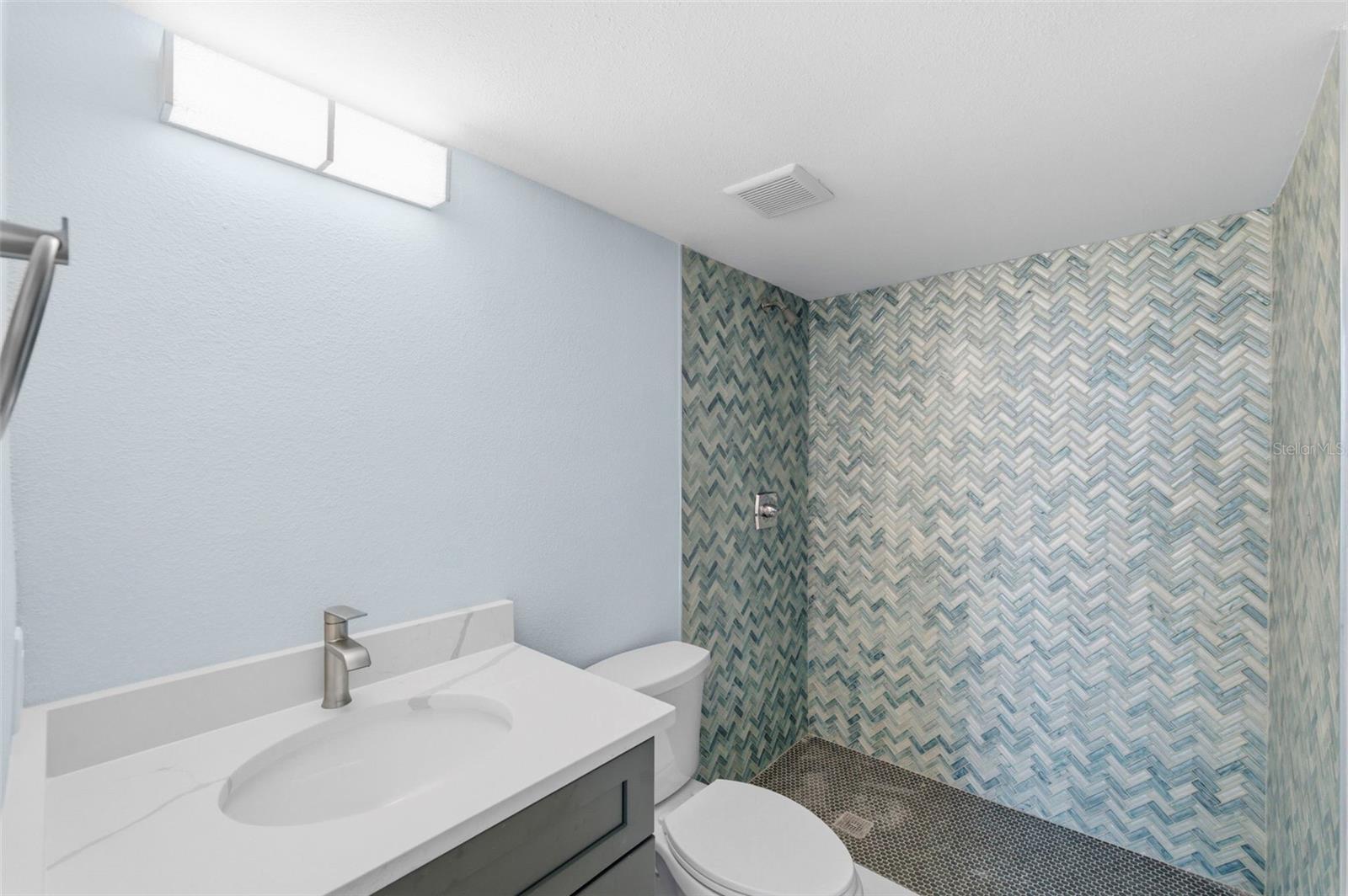 BAY MARINER THE CONDO - Residential