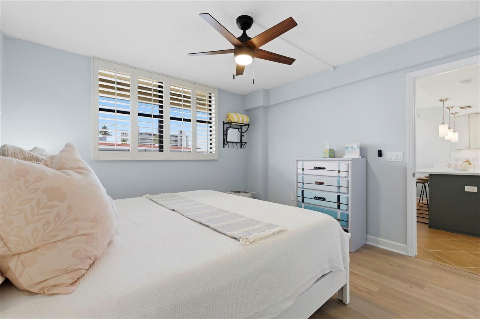 BAY MARINER THE CONDO - Residential