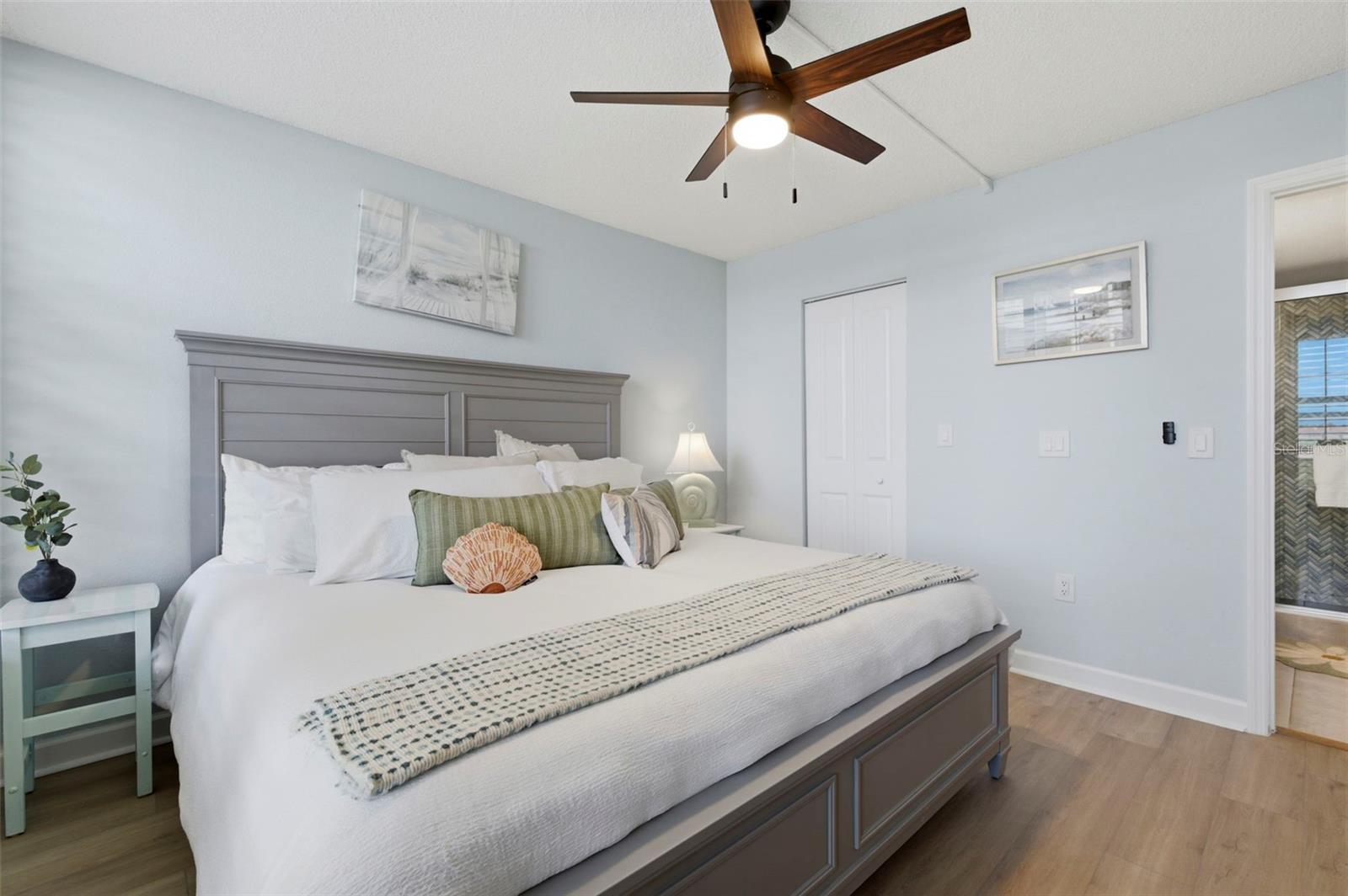 BAY MARINER THE CONDO - Residential