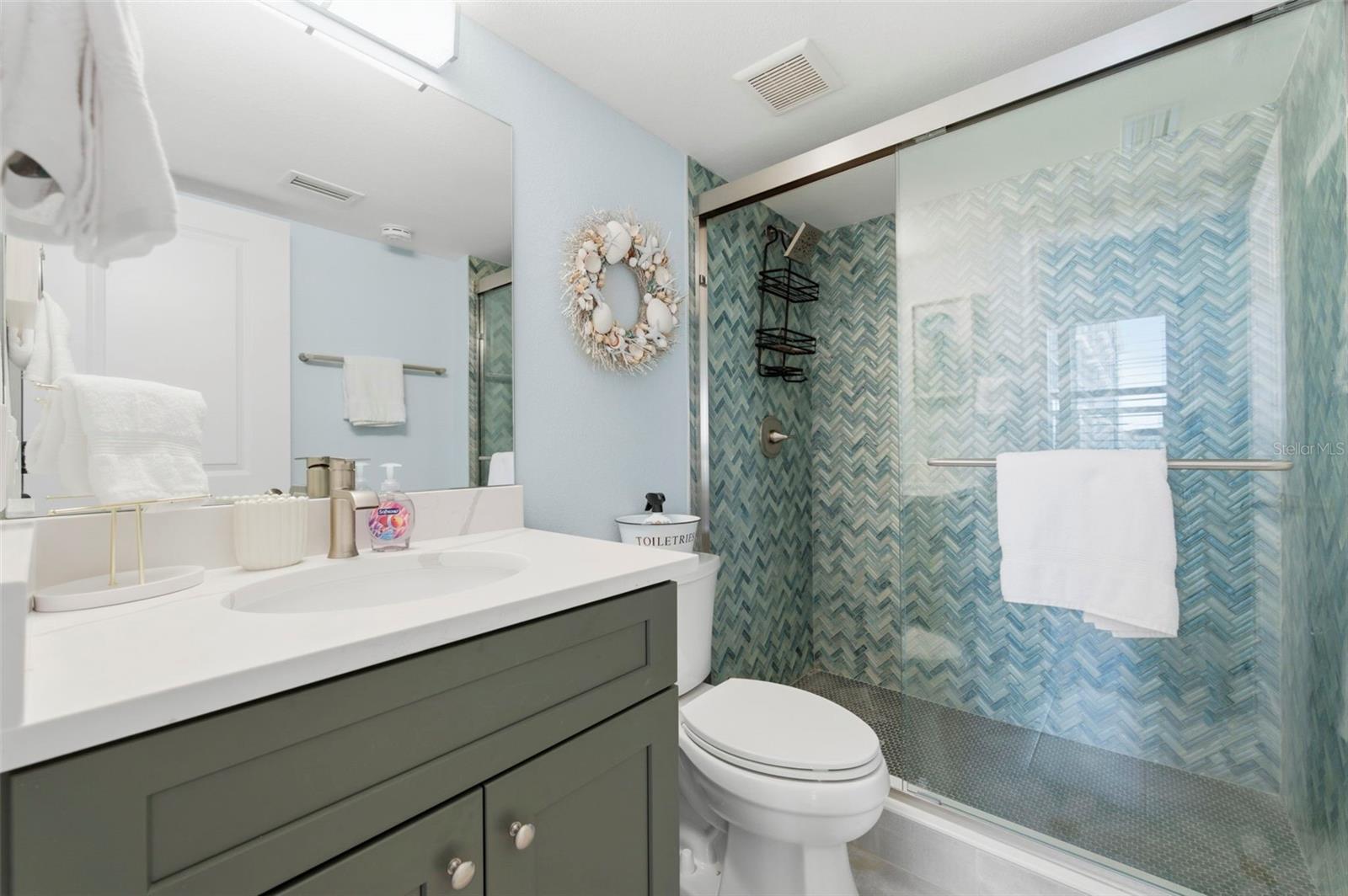 BAY MARINER THE CONDO - Residential