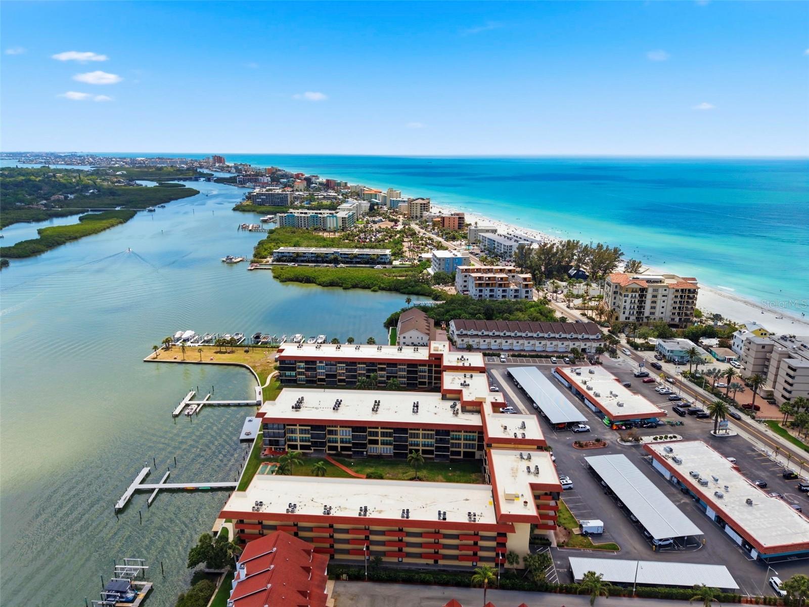 BAY MARINER THE CONDO - Residential