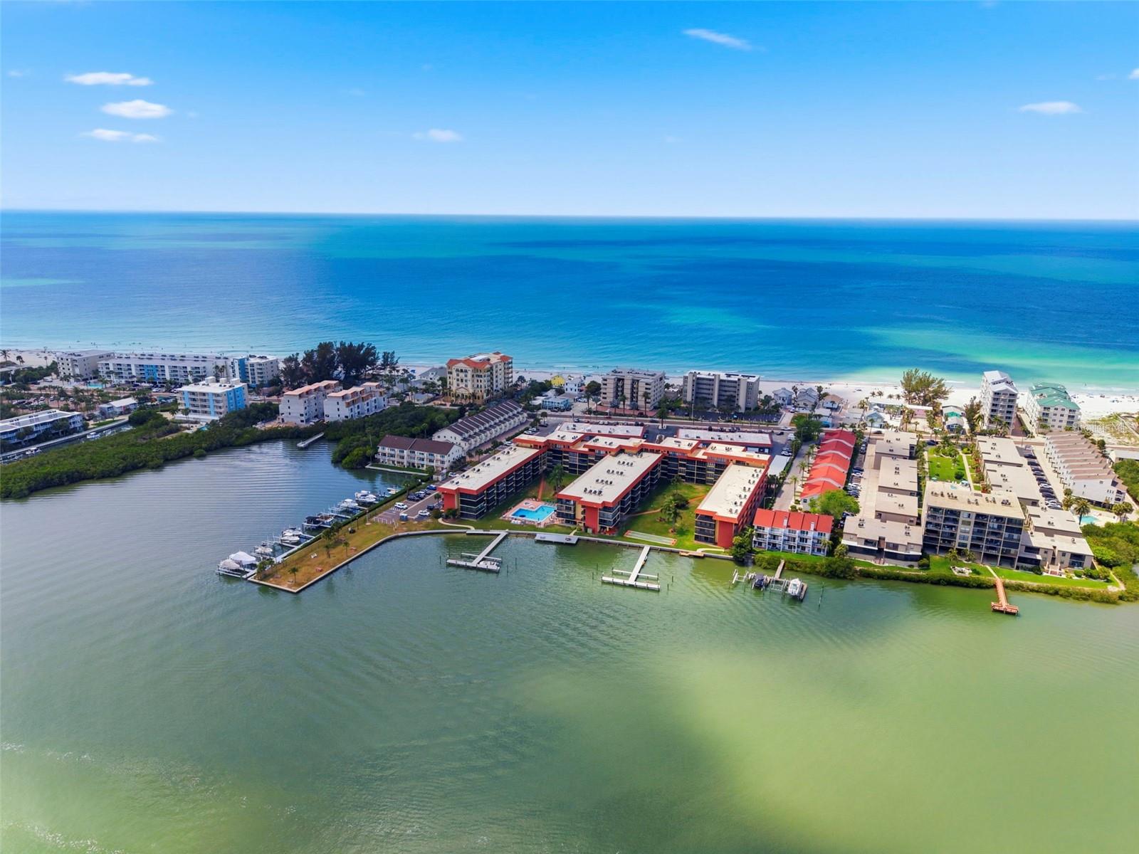 BAY MARINER THE CONDO - Residential