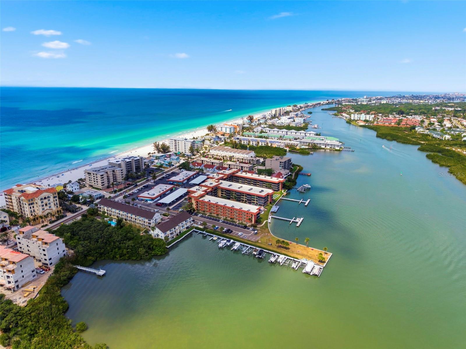 BAY MARINER THE CONDO - Residential