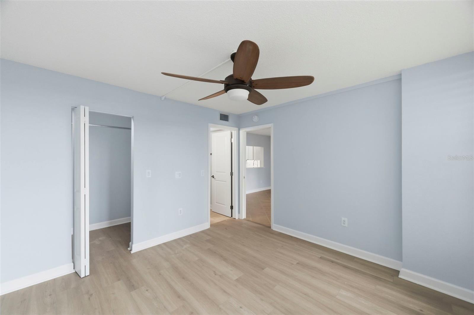 BAY MARINER THE CONDO - Residential