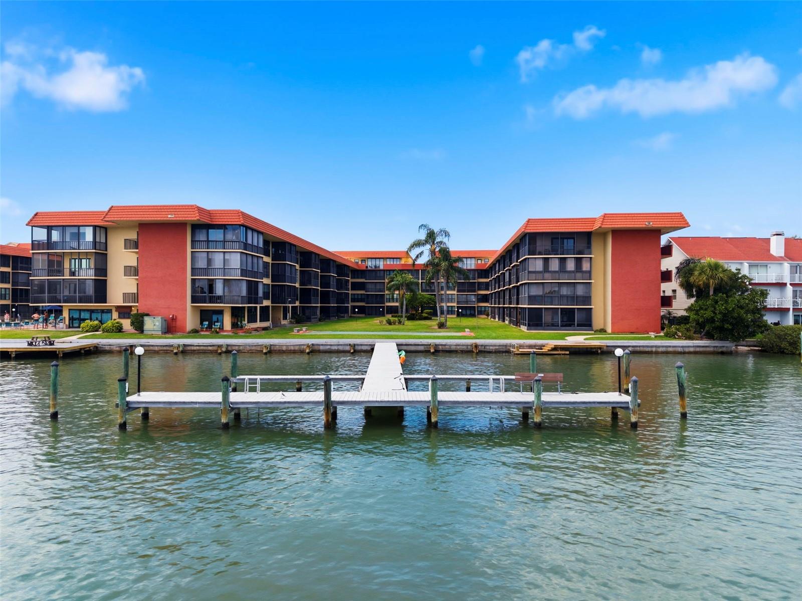 BAY MARINER THE CONDO - Residential