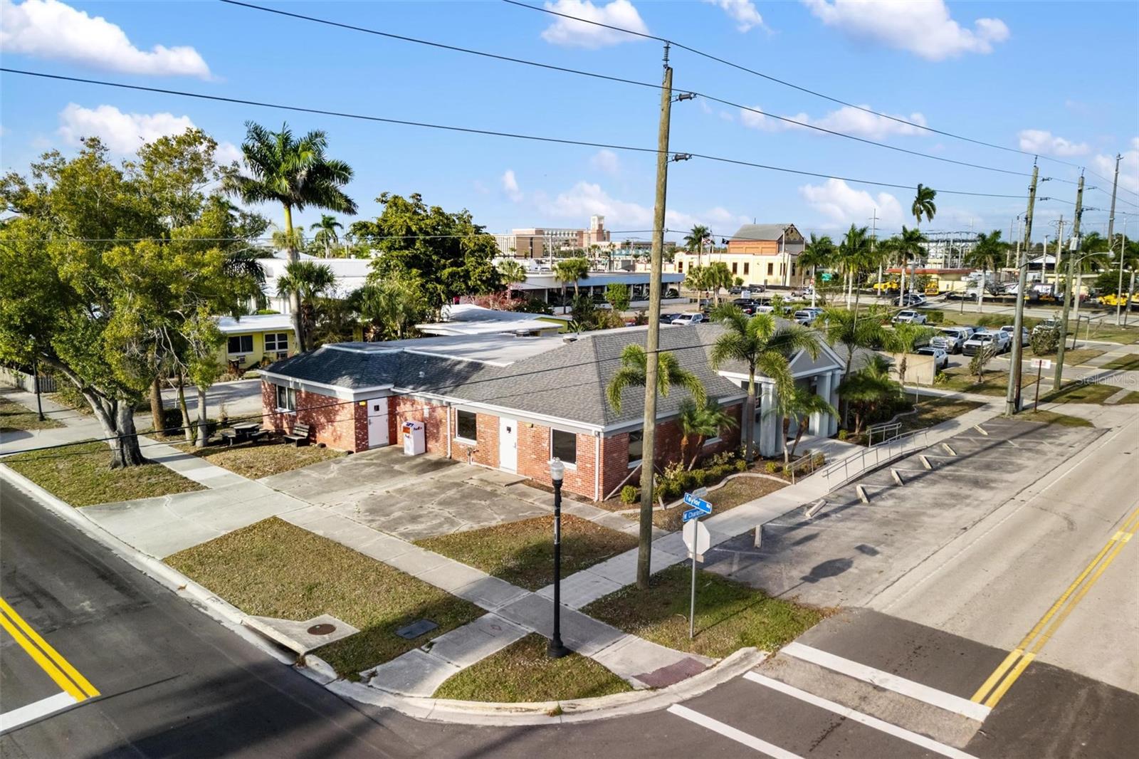 PUNTA GORDA - Commercial Sale