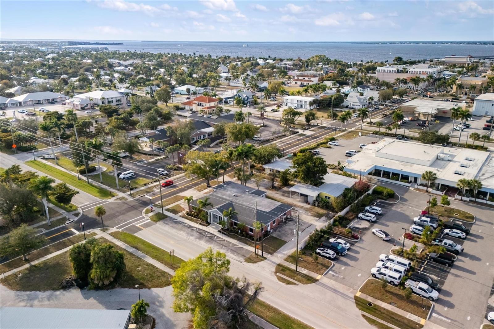PUNTA GORDA - Commercial Sale