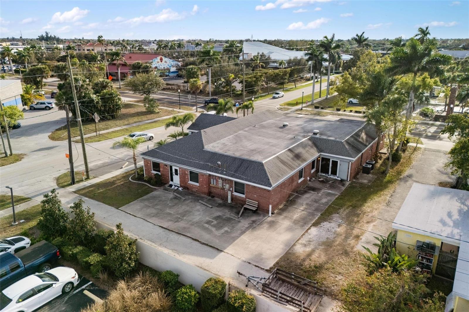 PUNTA GORDA - Commercial Sale