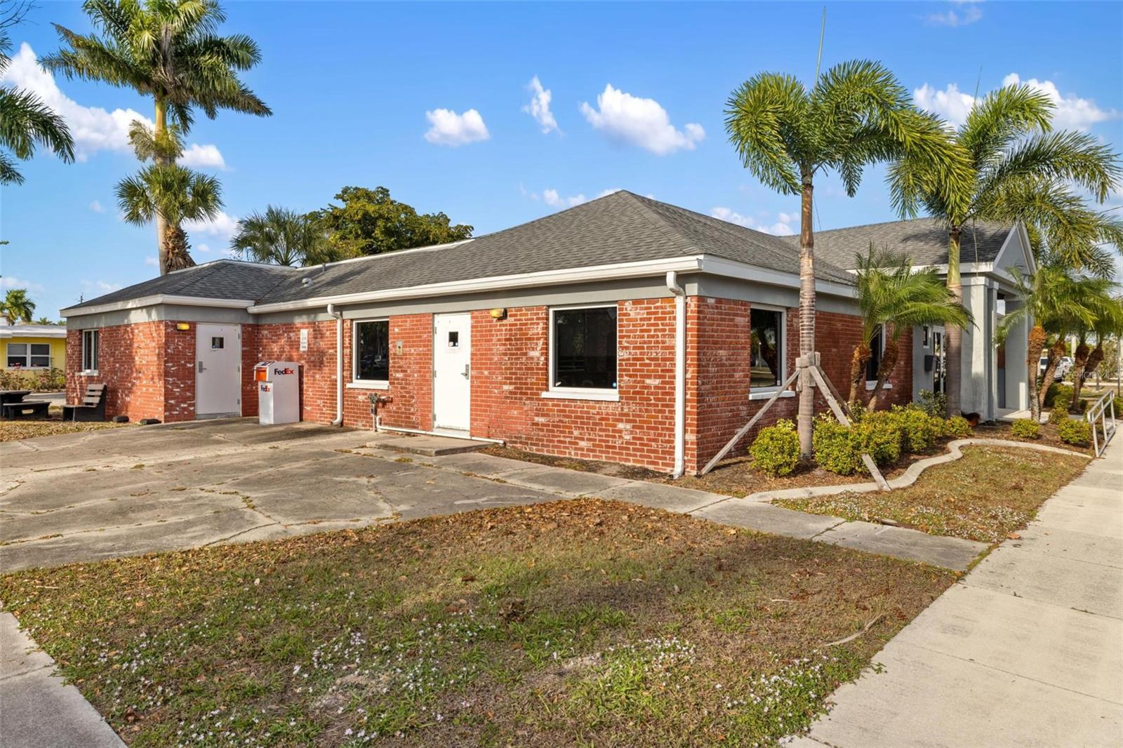 PUNTA GORDA - Commercial Sale