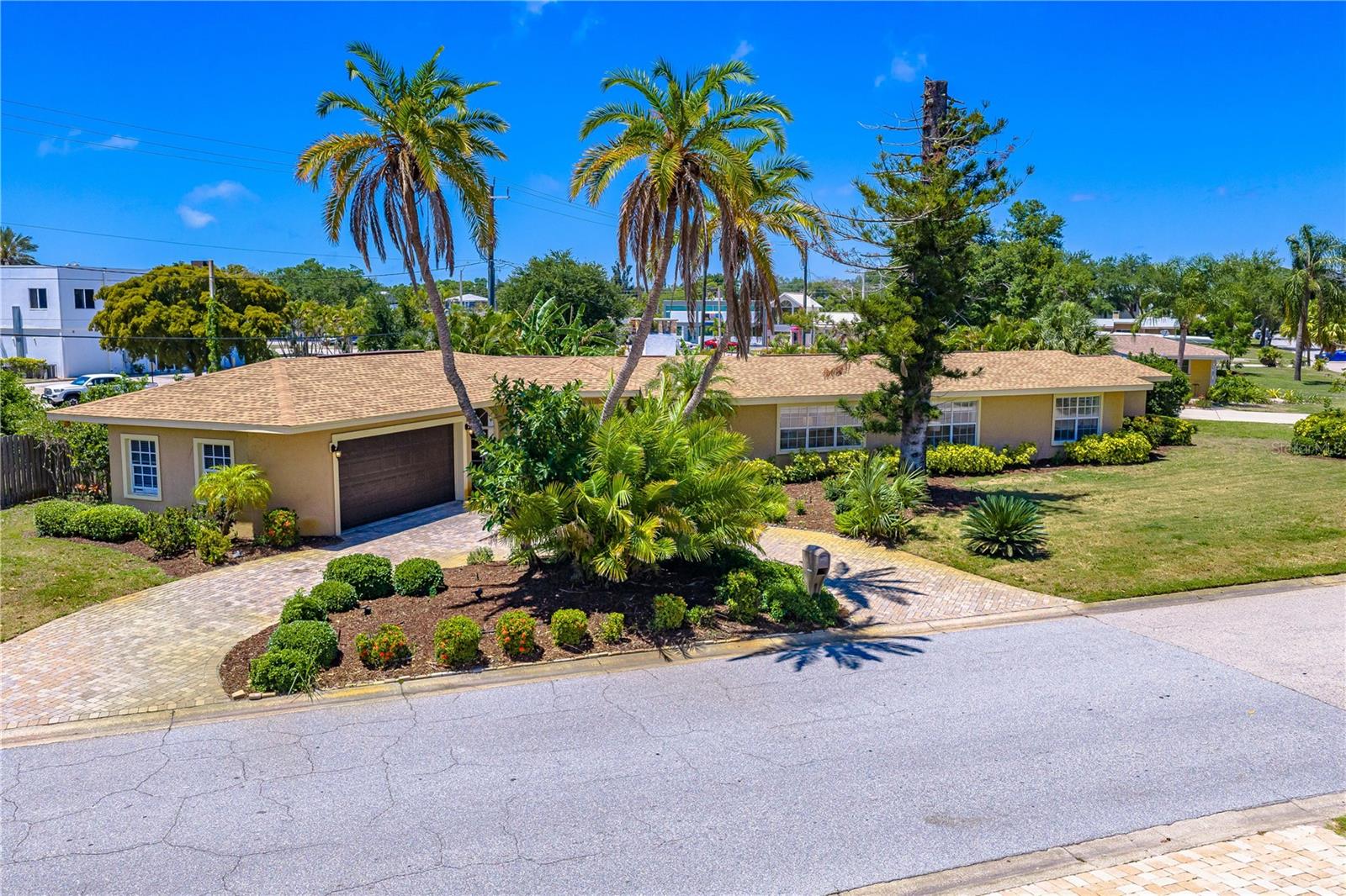 SOUTH GATE - Residential