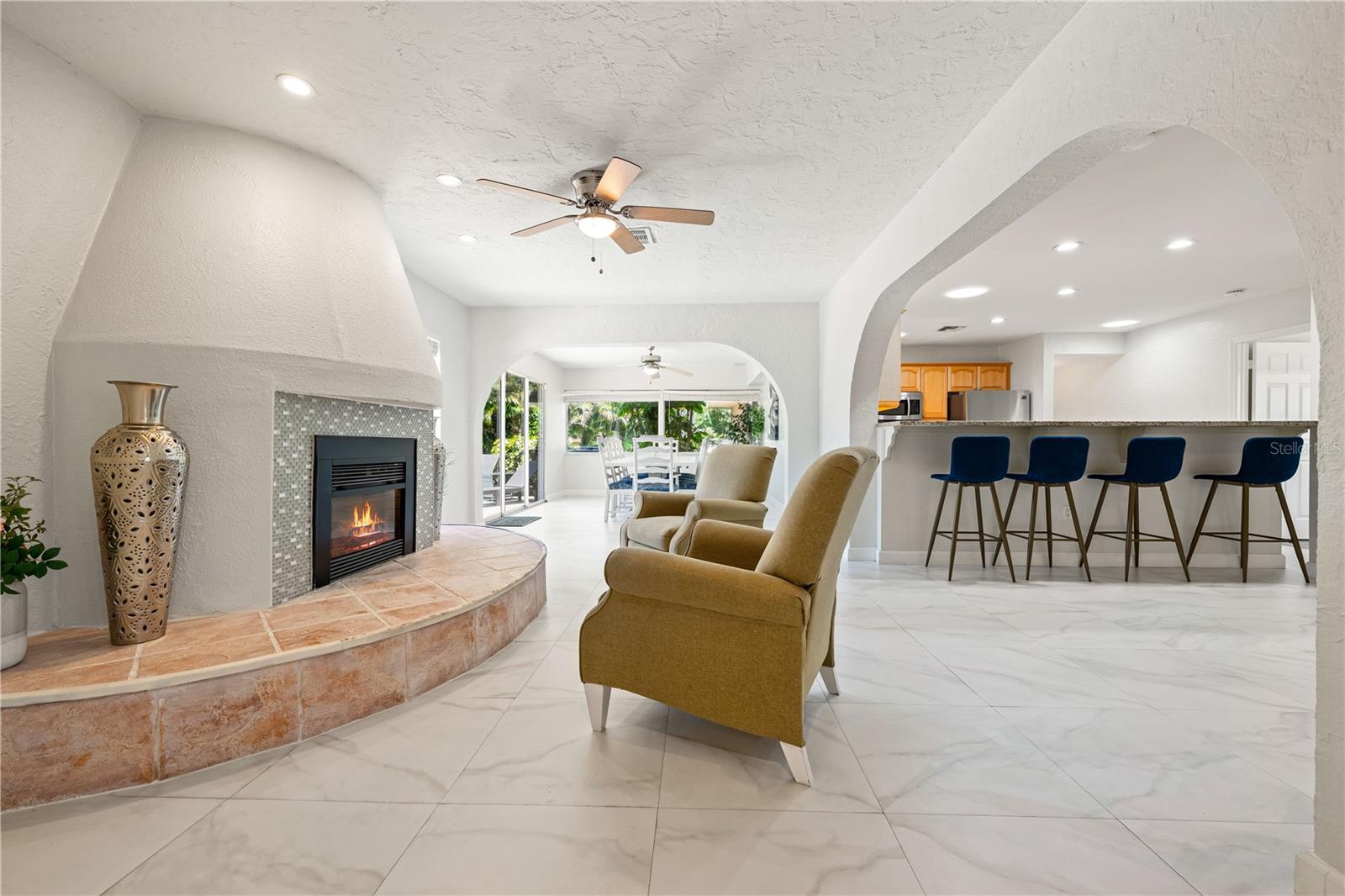 SOUTH GATE - Residential