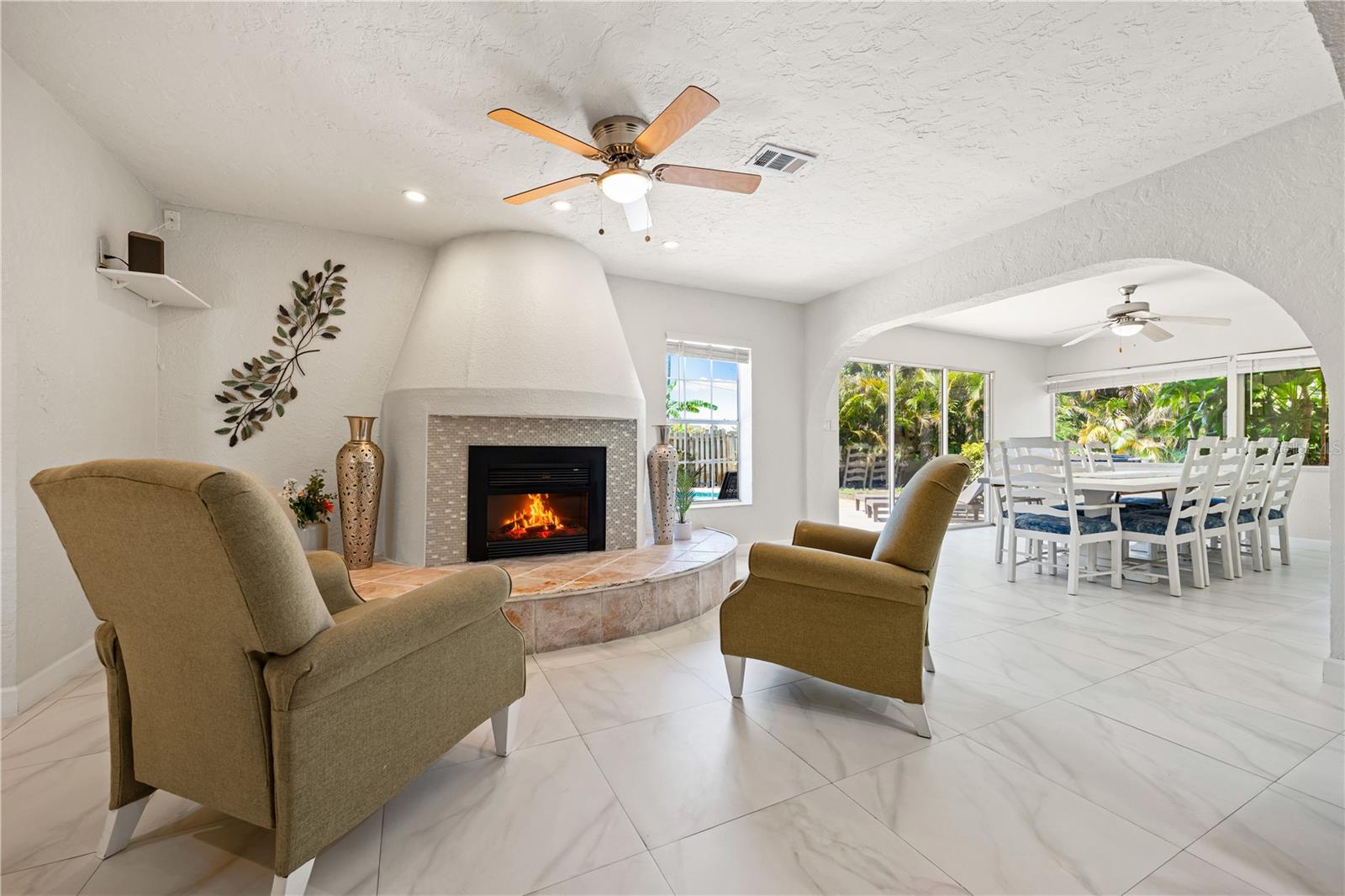 SOUTH GATE - Residential