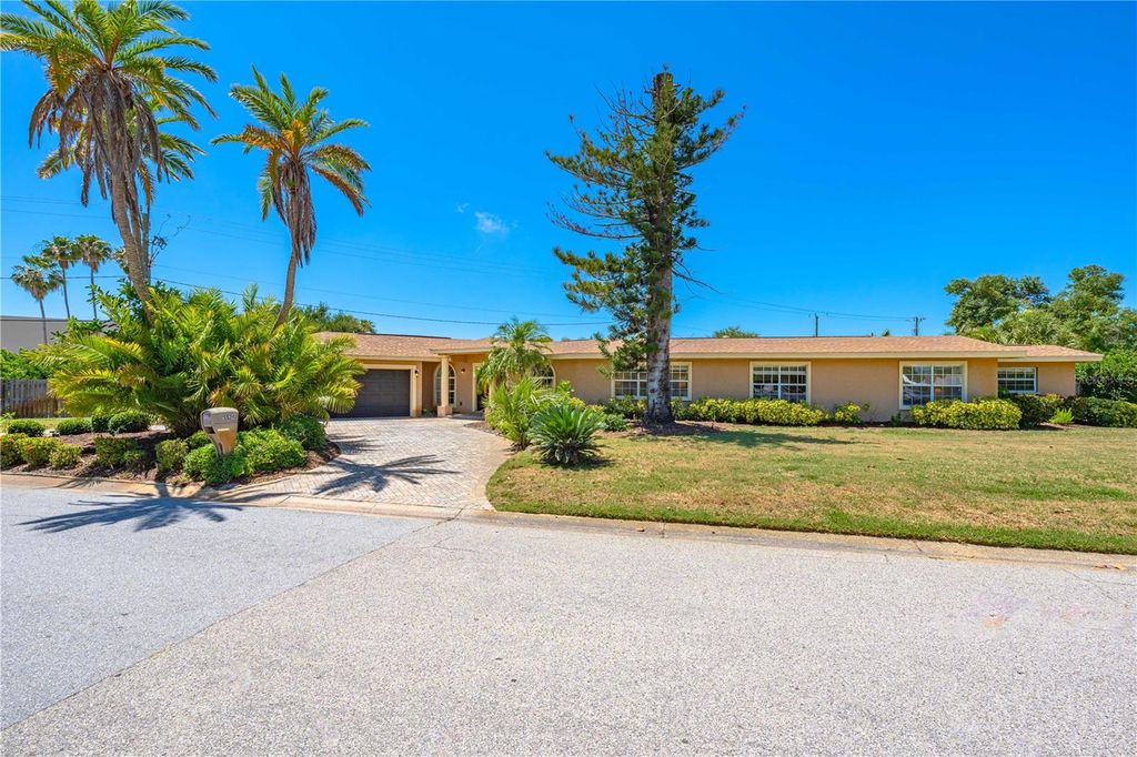 Photo of 3524 S School Avenue, Sarasota, FL 34239 (MLS # A4693494)