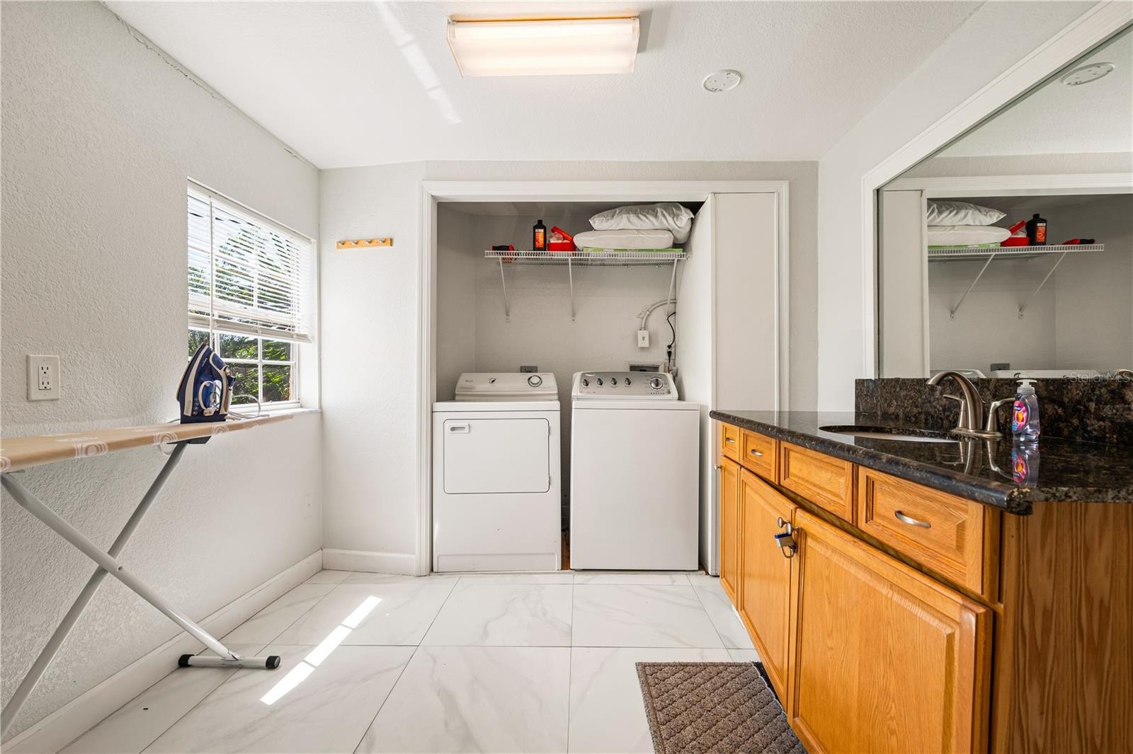 SOUTH GATE - Residential