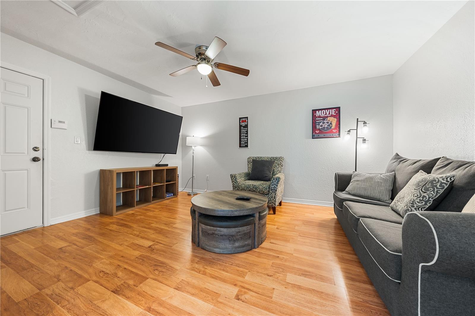 SOUTH GATE - Residential