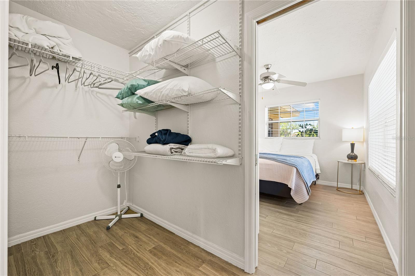 SOUTH GATE - Residential