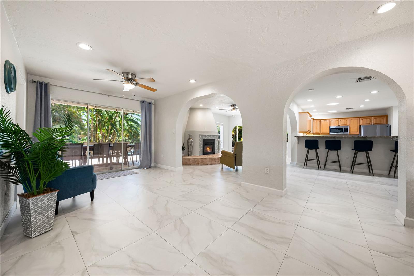 SOUTH GATE - Residential