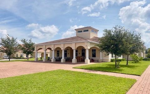 A home in TAVARES