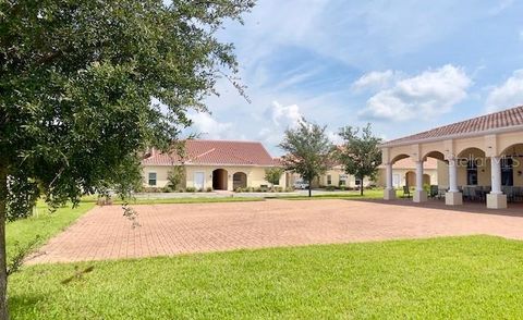 A home in TAVARES