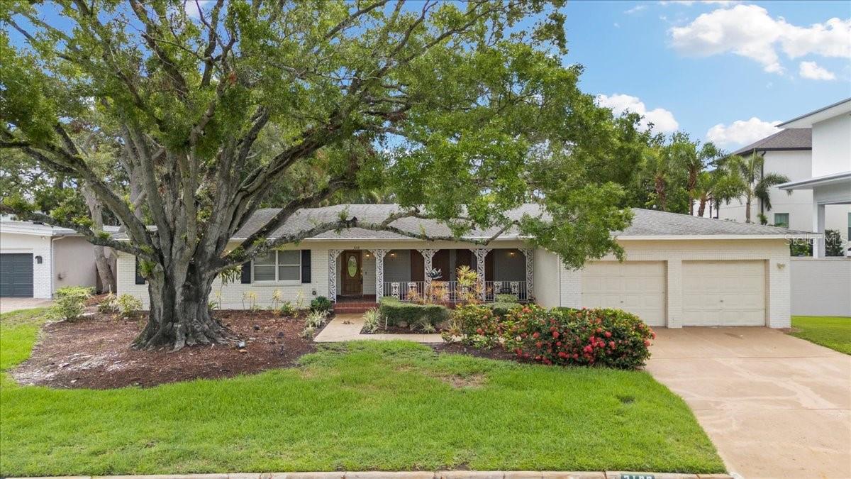 Exceptional 100x200 Lot in Sunset Park – Nestled in the heart of South Tampa’s prestigious Sunset Park, this expansive 100x200-foot lot presents a rare opportunity to build your dream estate in one of the city’s most sought-after neighborhoods. Surrounded by multi-million-dollar residences, this property offers unmatched potential in an area known for its charm, top-tier schools, and unbeatable convenience. For the first time in over 30 years, this property is available, presenting a unique chance to create something truly special. While the property sustained flooding during Hurricane Helene in September 2024, its prime location and lot size at this price point make it an incredible find. This property is ready for its new homeowner with the potential to build your dream home or remodel the current home. Zoned for top-rated schools and just minutes from Tampa International Airport, I-275, Downtown Tampa, Downtown St. Petersburg, and all of South Tampa’s premier dining, shopping, and entertainment, this is an opportunity that does not come along often. Bring your vision and make this extraordinary Sunset Park address your own.
Some photos are prior to Hurricane Helene.