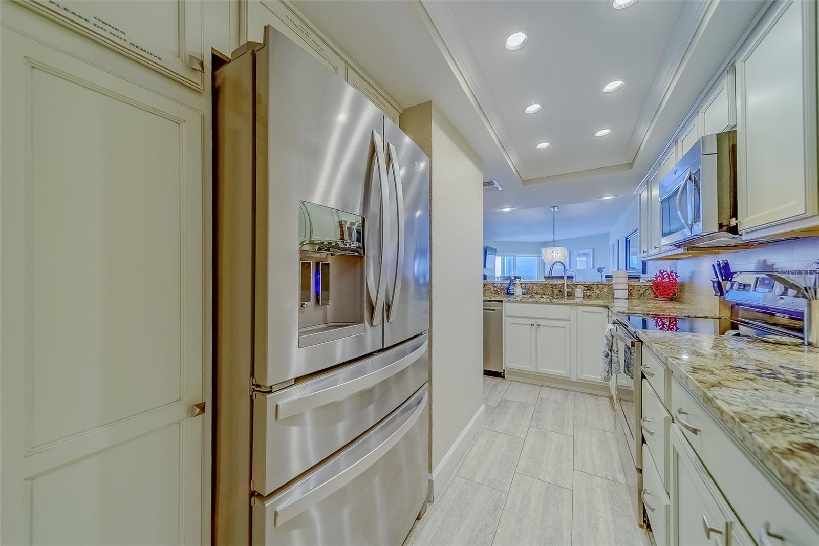 LIGHTHOUSE POINTE CONDO - Residential Lease