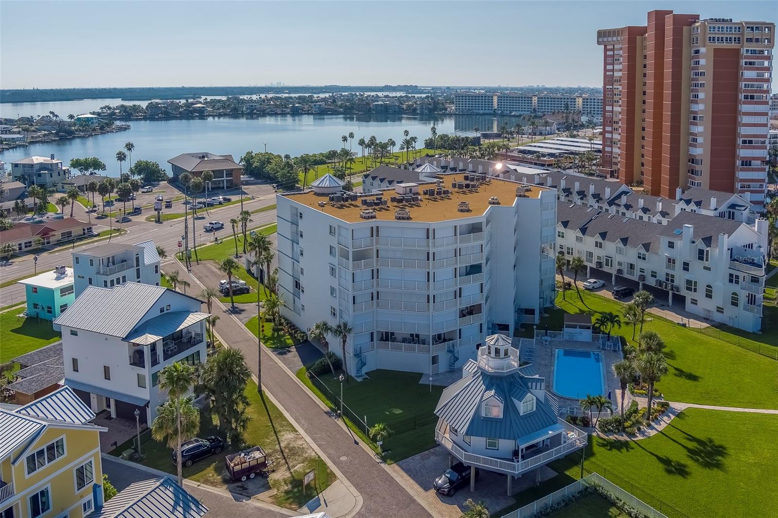 LIGHTHOUSE POINTE CONDO - Residential Lease