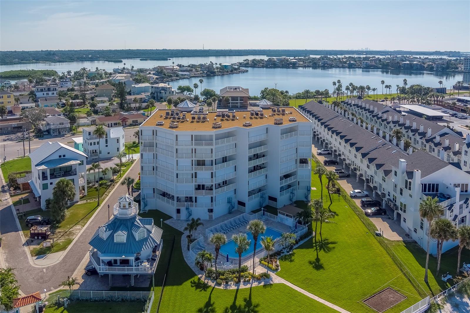 LIGHTHOUSE POINTE CONDO - Residential Lease