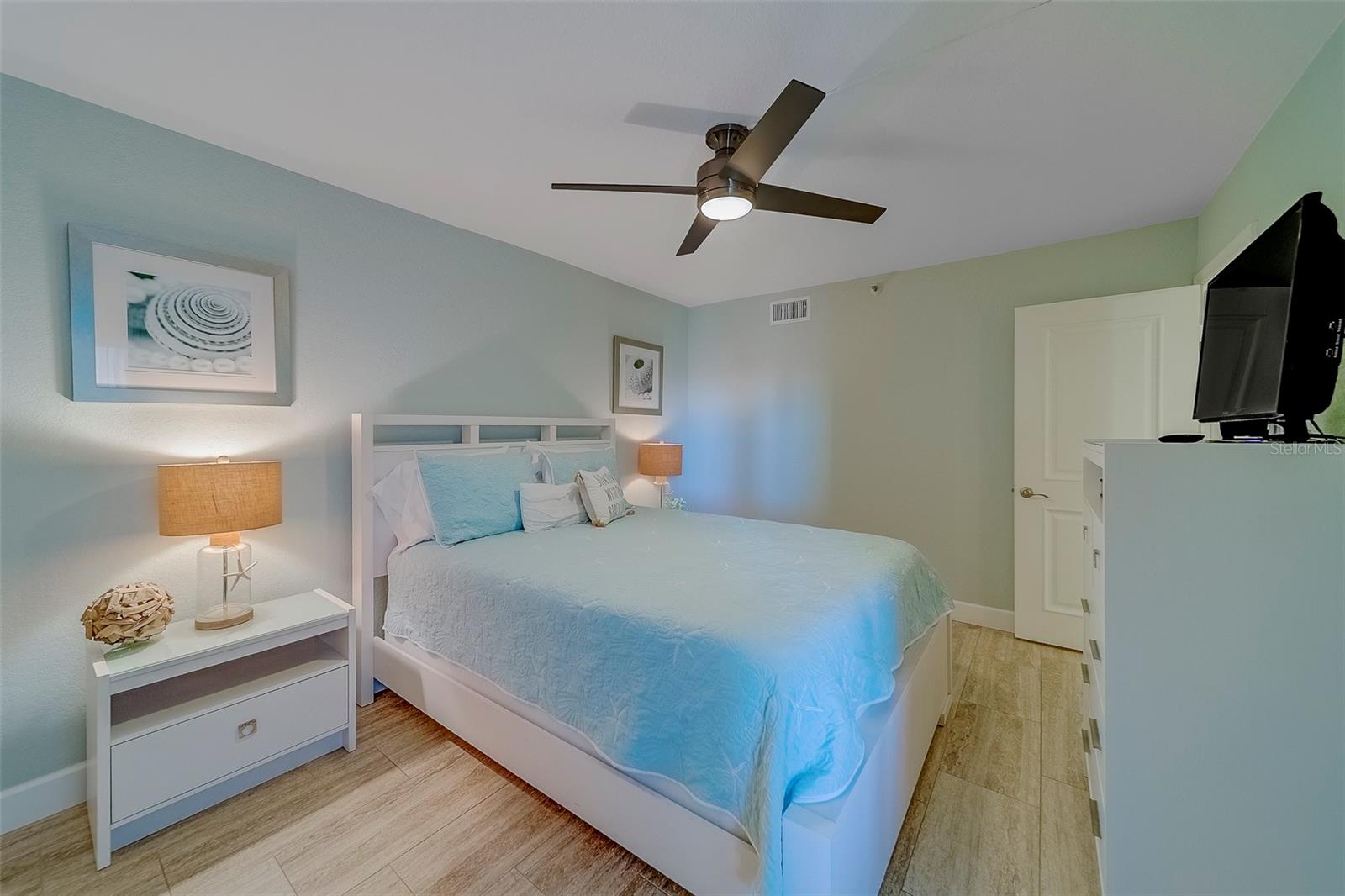 LIGHTHOUSE POINTE CONDO - Residential Lease