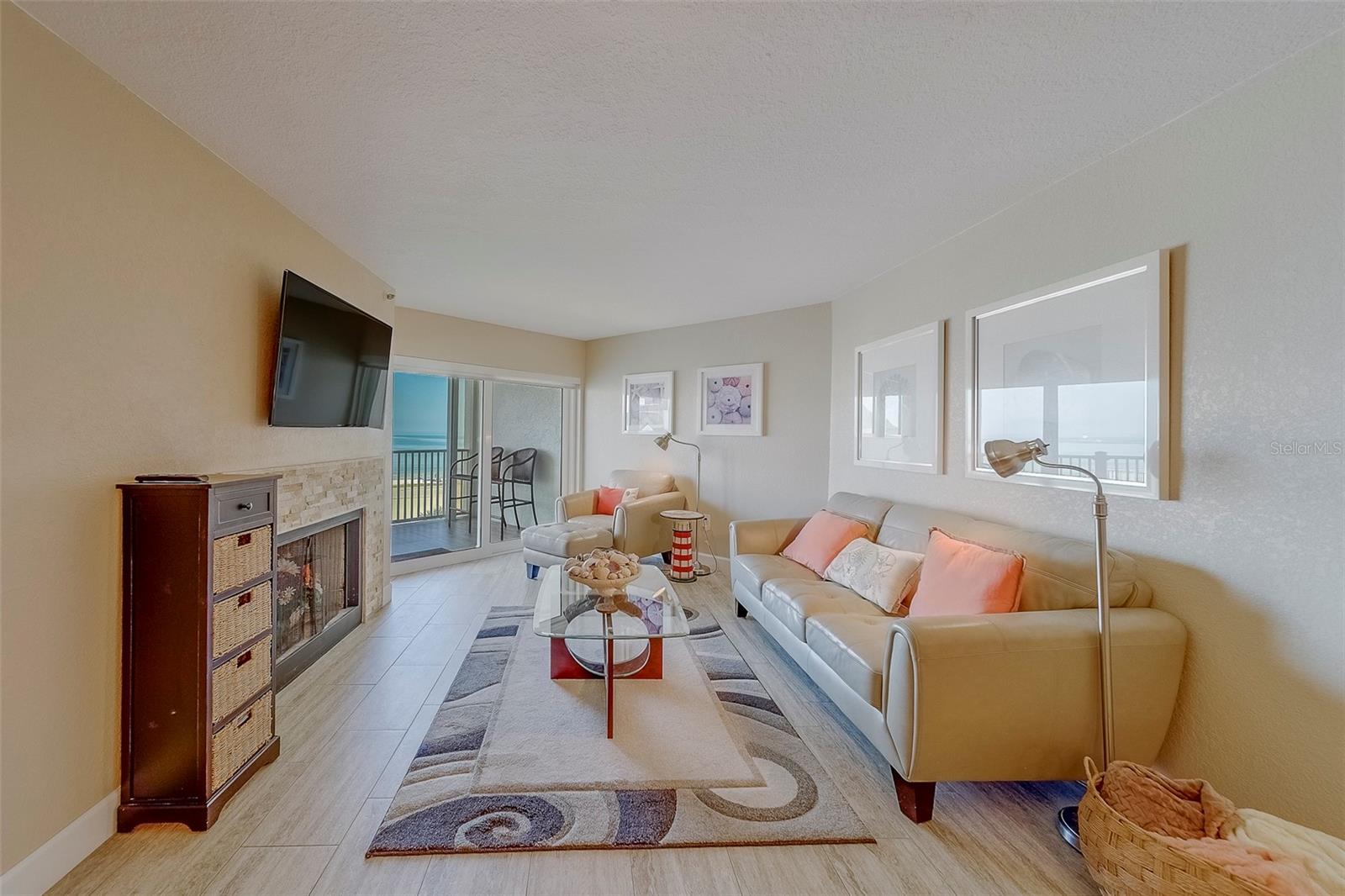 LIGHTHOUSE POINTE CONDO - Residential Lease