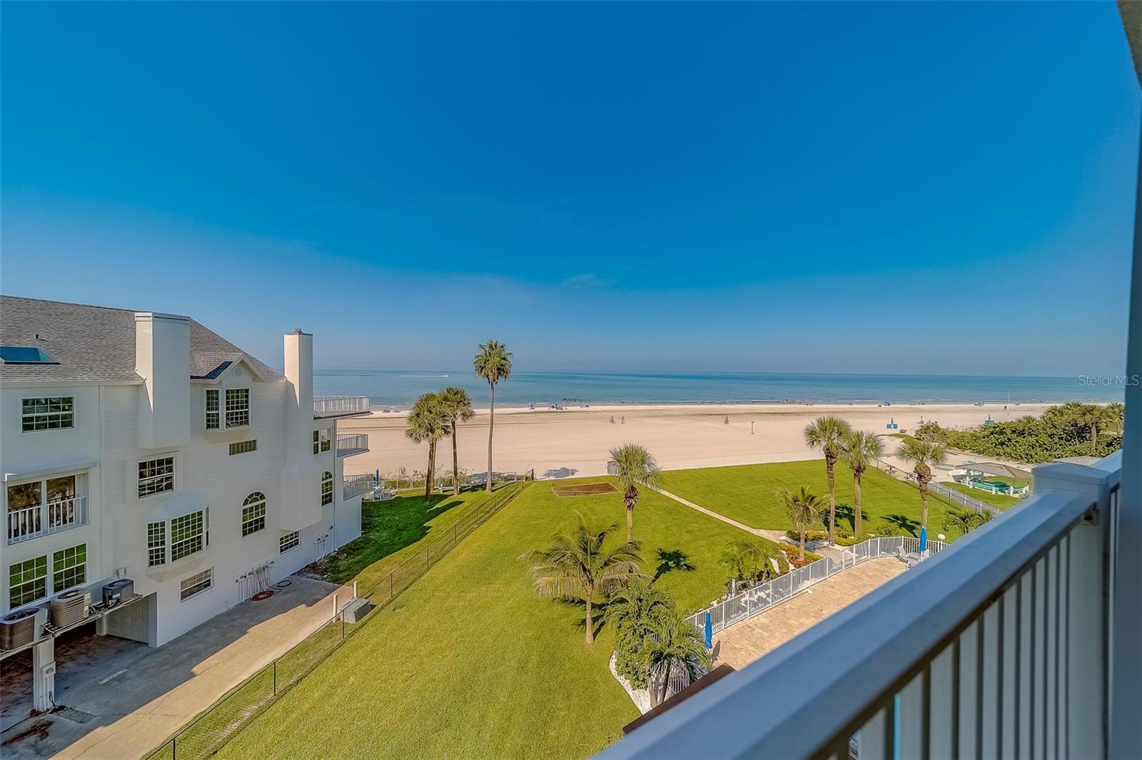 LIGHTHOUSE POINTE CONDO - Residential Lease