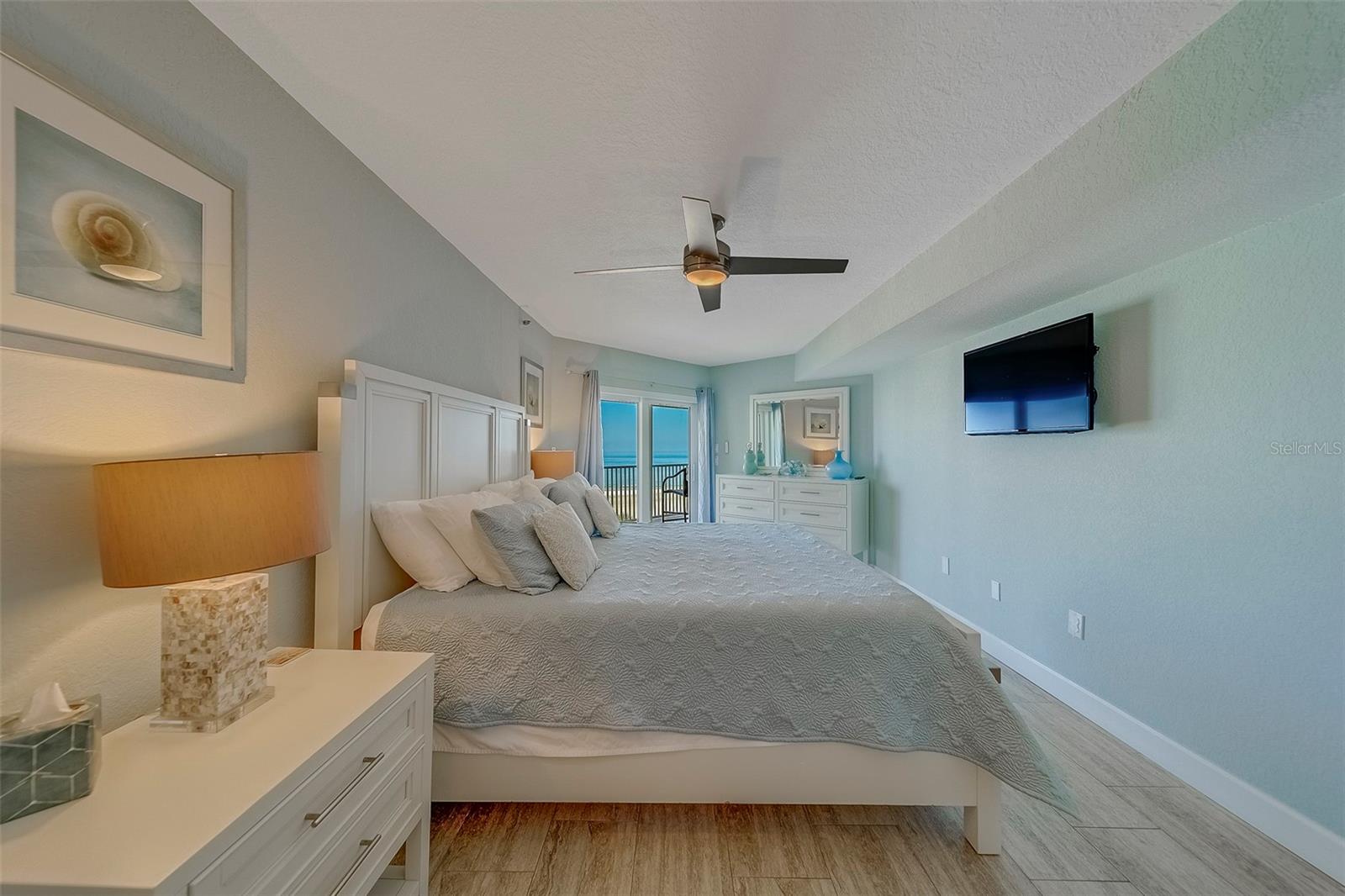 LIGHTHOUSE POINTE CONDO - Residential Lease