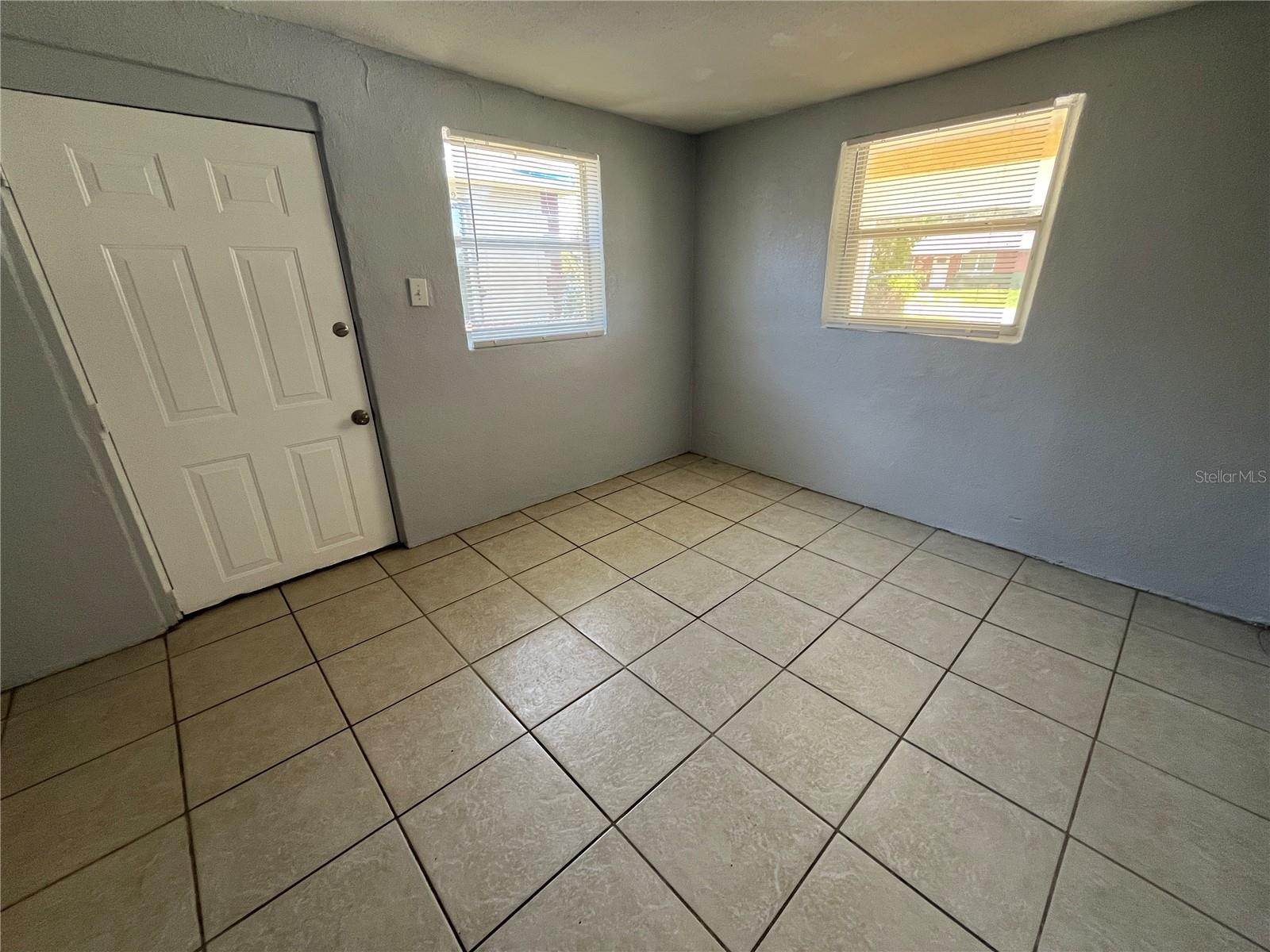 GOLF VIEW PARK - Residential Lease