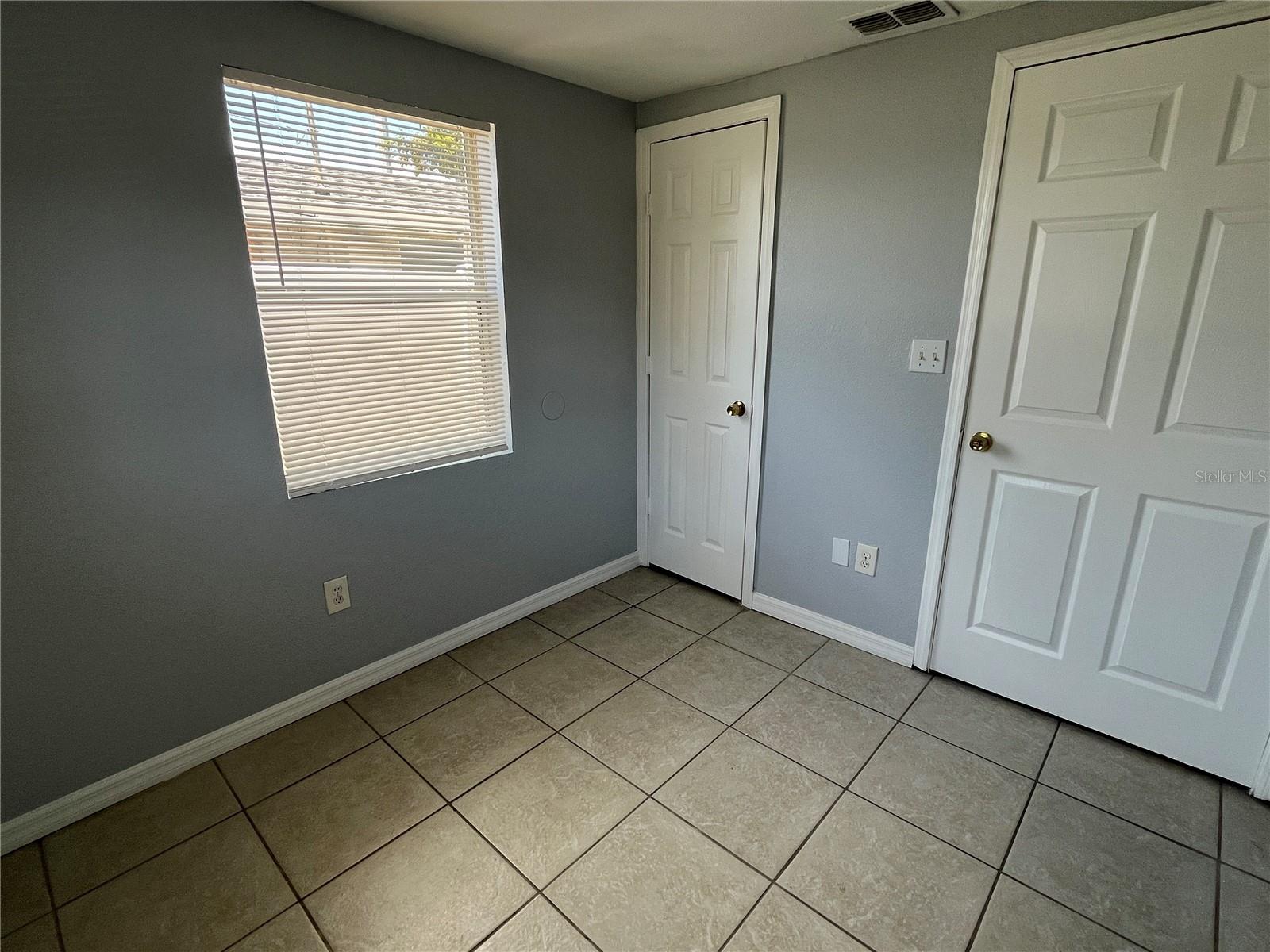 GOLF VIEW PARK - Residential Lease