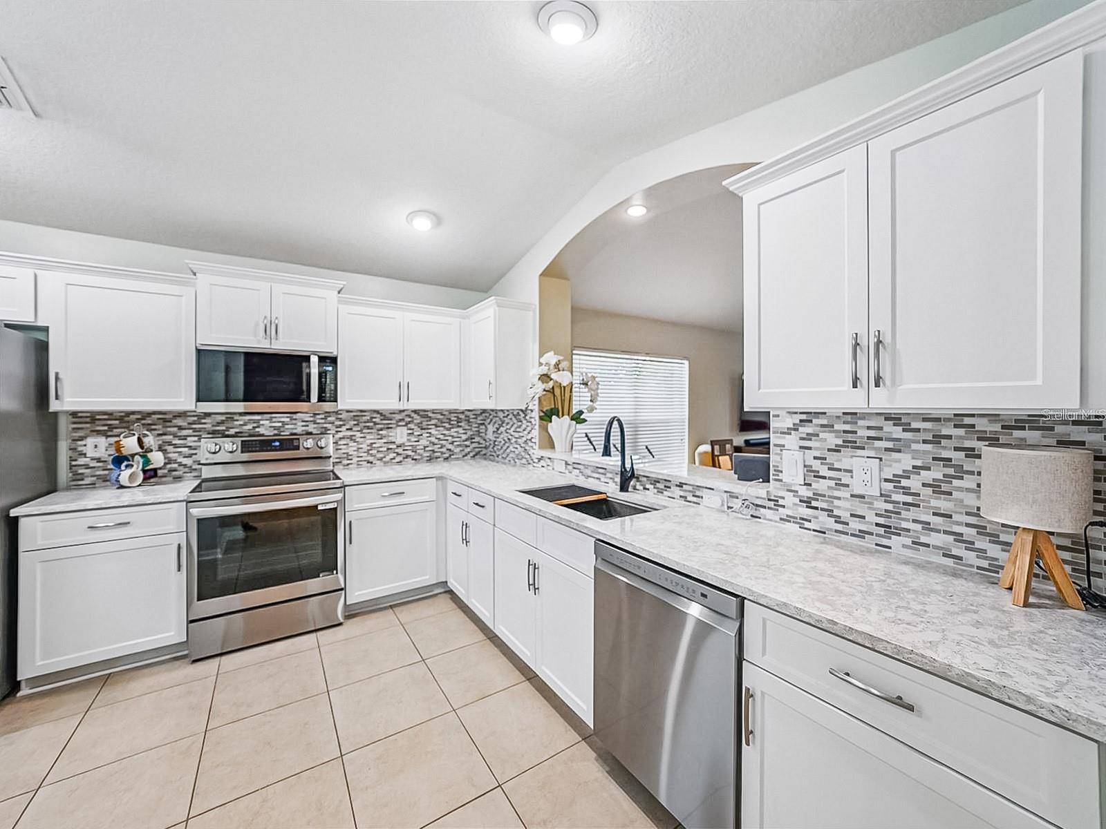 1338 WINDING WILLOW DRIVE