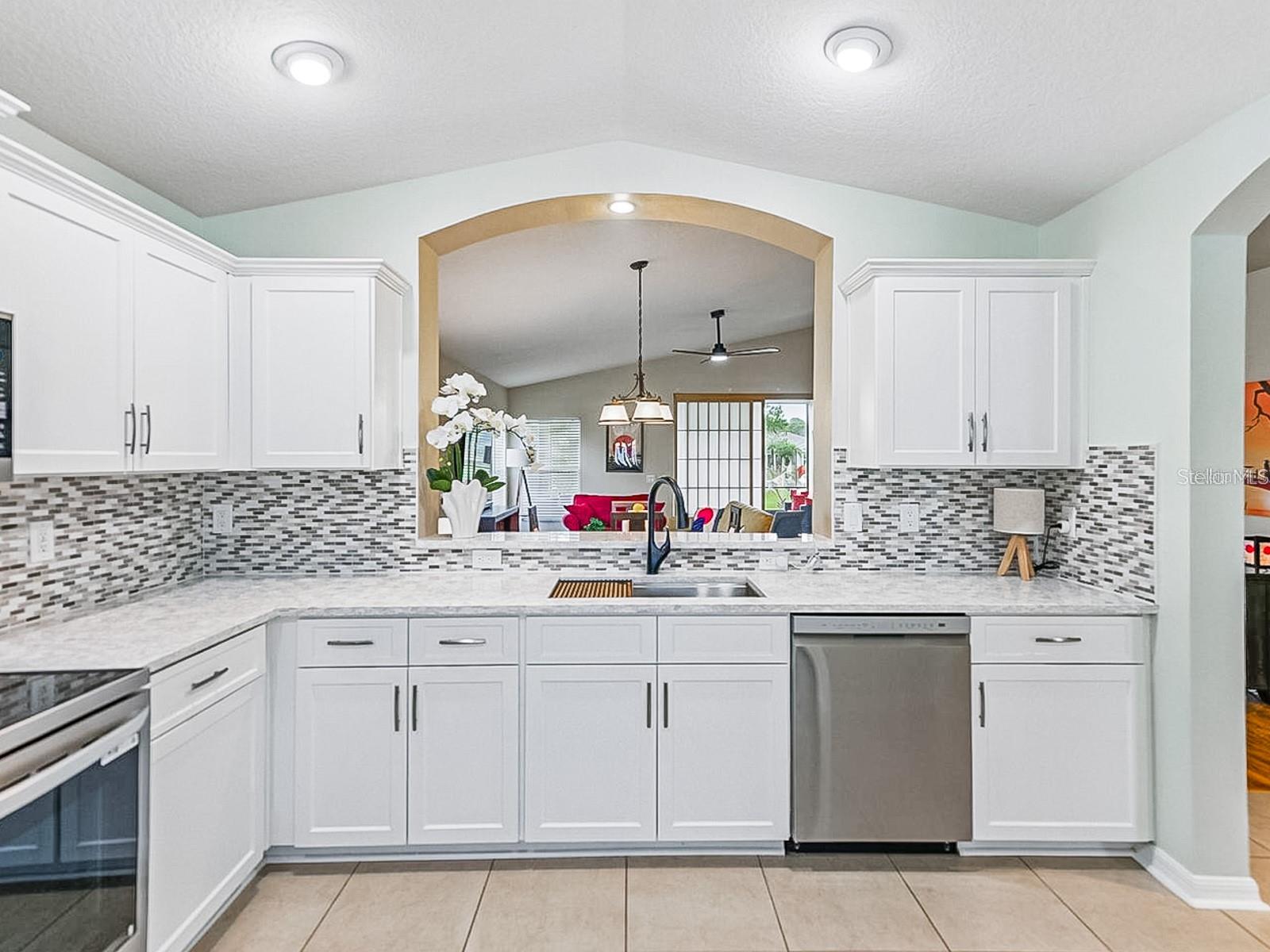 1338 WINDING WILLOW DRIVE