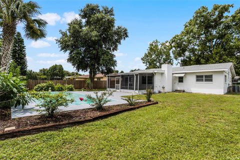 A home in WINTER HAVEN