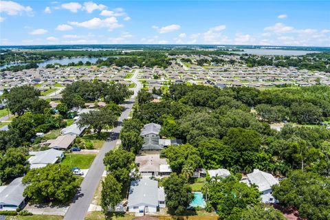 A home in WINTER HAVEN