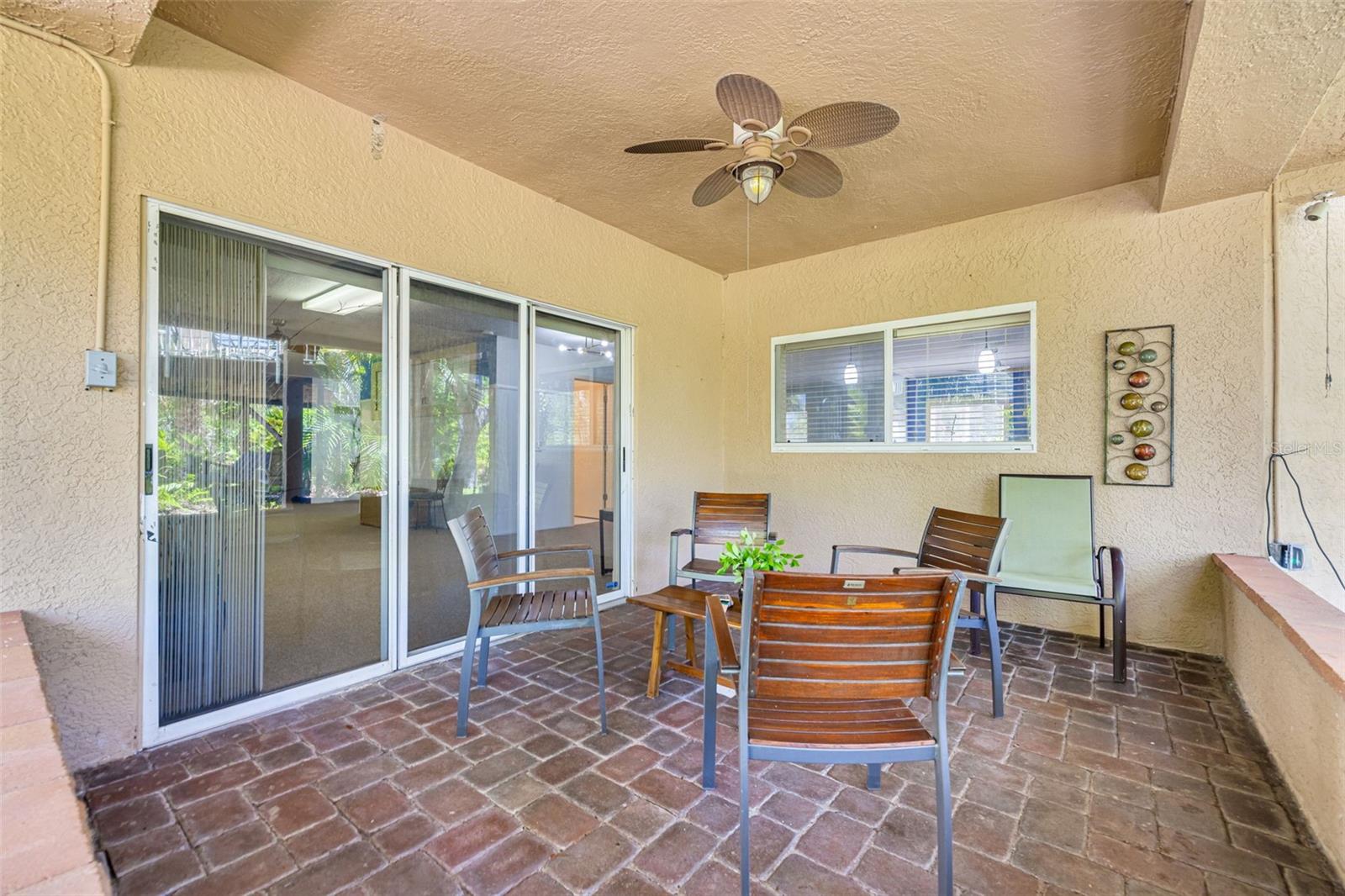 VILLA DE MARIA - Residential